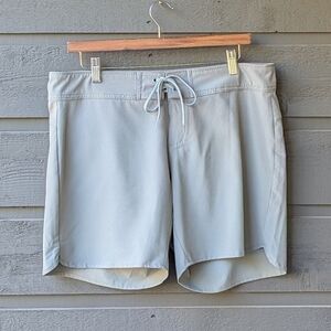 NWOT Carve Designs Noosa Boardshorts Size 10 Sage Green